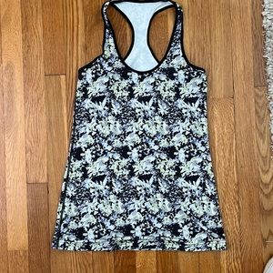 Lulu Lemon tank